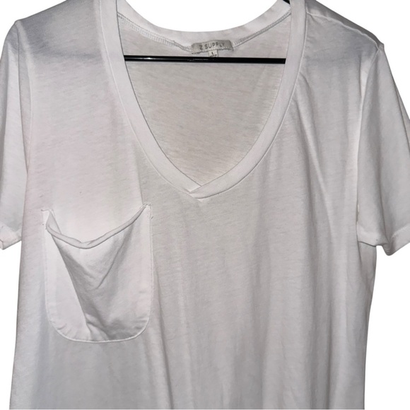 🌹𝐙 𝐒𝐔𝐏𝐏𝐋𝐘 𝐖𝐇𝐈𝐓𝐄 𝐏𝐎𝐂𝐊𝐄𝐓 𝐓𝐄𝐄 𝐒𝐇𝐈𝐑𝐓 - Picture 3 of 8